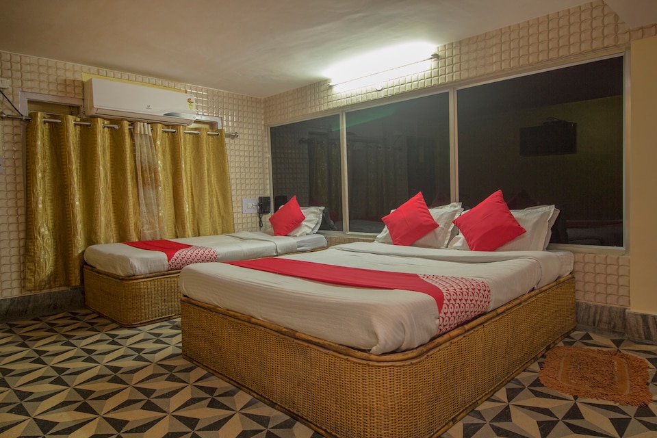 OYO 16793 Hotel Kanishka, Hong Kong Market Area Siliguri, Siliguri