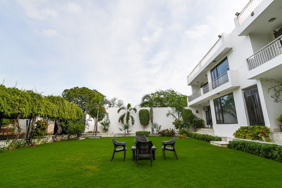 OYO Home Luxe 16810 Opulent Farm Vasant Kunj, Vasant Kunj Delhi, Delhi