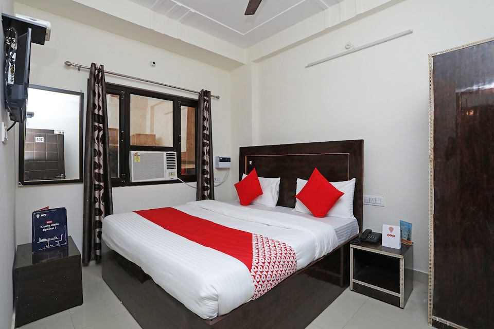 OYO 16815 Hotel Suresha, Haridwar Junction, Haridwar