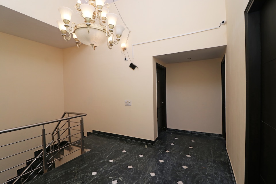 OYO 16824 4Seasonz, Sohna Road, Gurgaon