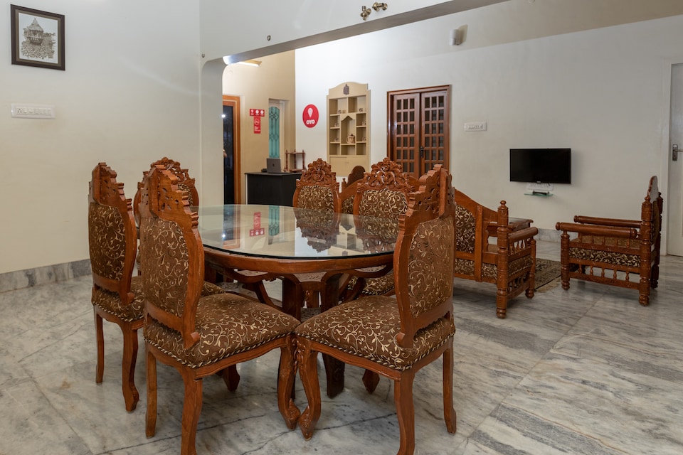 OYO 16836 Royal Home Stay, Maatuthavani Bus Stand, Madurai