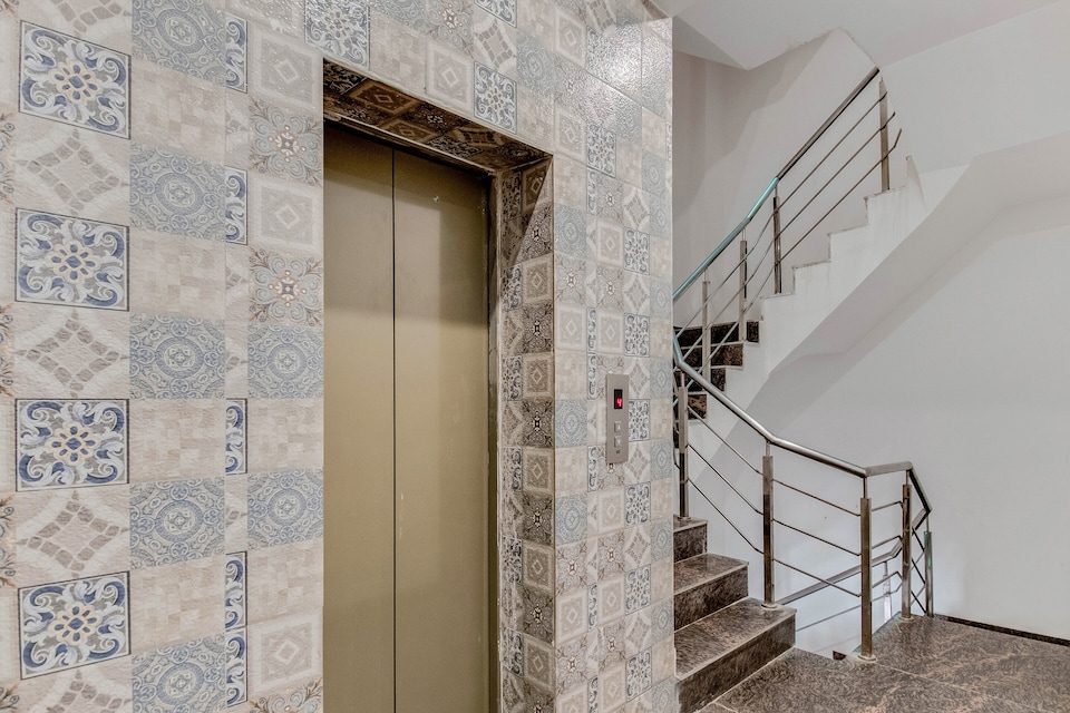 Collection O Skyheight Residency Near Botanic Garden Of Indian Republic, Noida Expressway SEZ, Noida