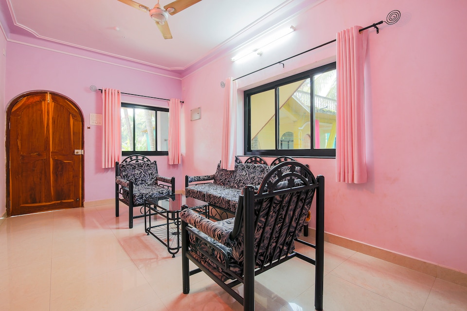 OYO 16852 Colorful 2BHK, Morjim Goa, Goa