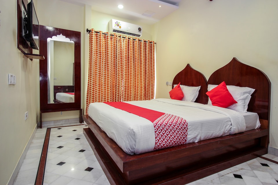 OYO 16854 Hotel Alba Inn, Sindhi Camp, Jaipur