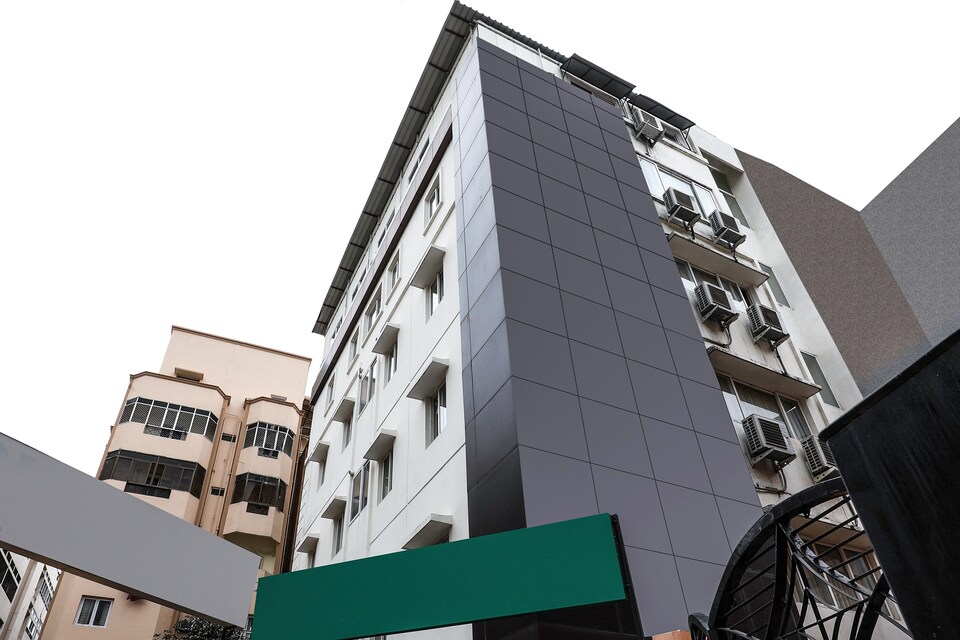 Capital O 16857 Hotel Jp Plaza, Lakdikapul, Hyderabad