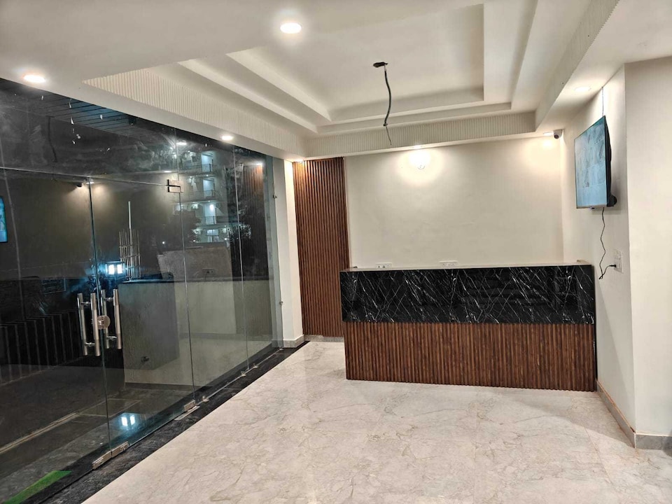 Hotel O Drive inn 32 , Greater Noida, Noida