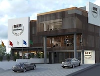 OYO 848714 Dev Residency