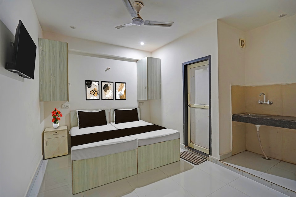 Hotel O Willows Hotels, Old Gurgaon, Gurgaon