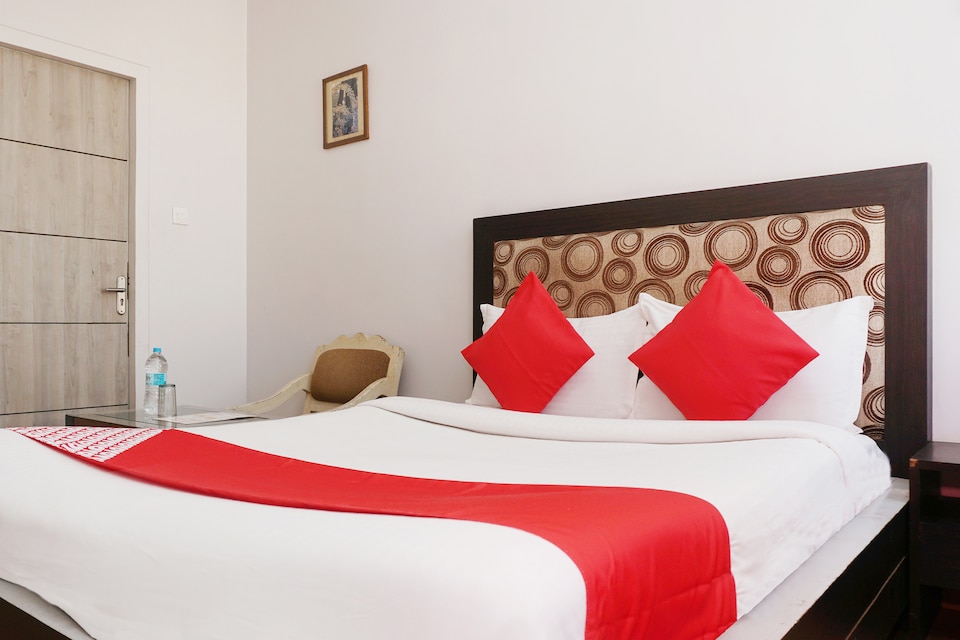 OYO Flagship 16862 Dua Continental Sadar, Bus Stand Nagpur, Nagpur