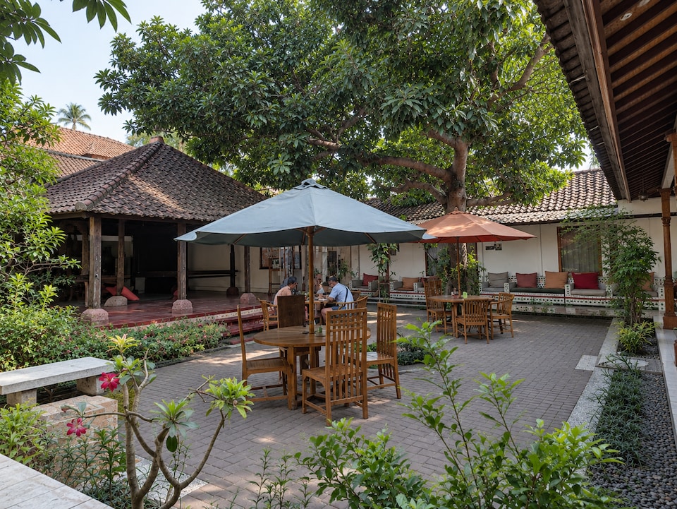 Collection O near Sampalan Harbour formerly Griya Nusa Hotel, Bali, Bali