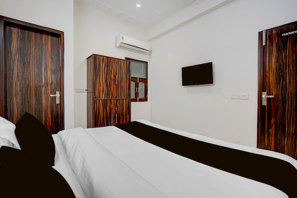 Hotel O Sector 69 Gurgaon, Golf Course Road, Gurgaon