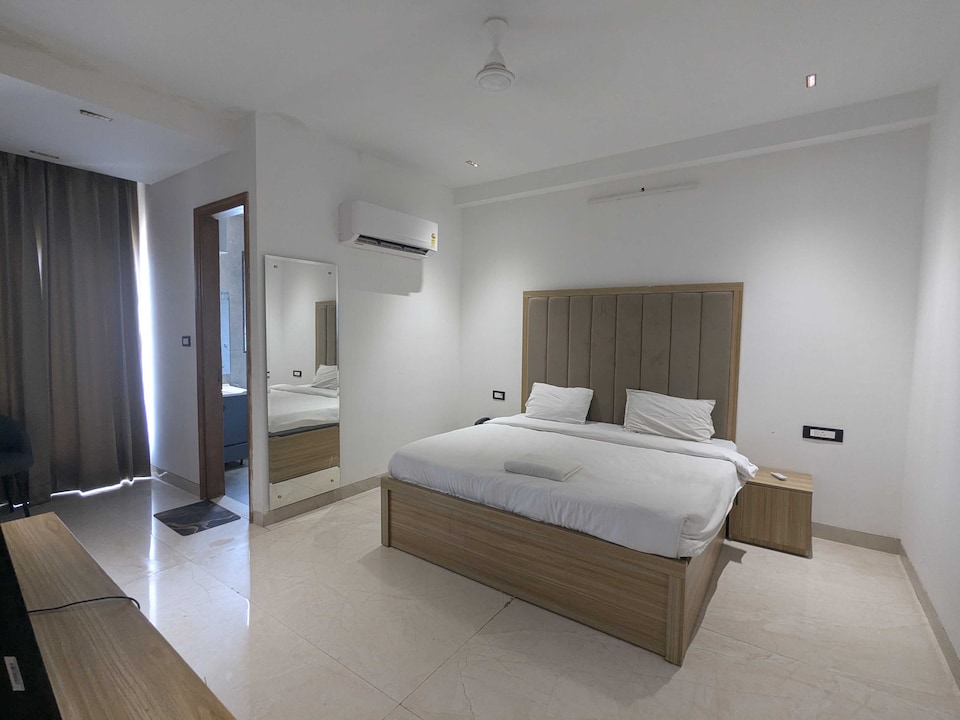 Hotel O Sector 69 Gurgaon, Golf Course Road, Gurgaon