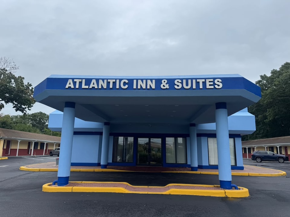 Atlantic Inn & Suites near Belmar Beach, Wall Township, NJ, Wall Township, NJ