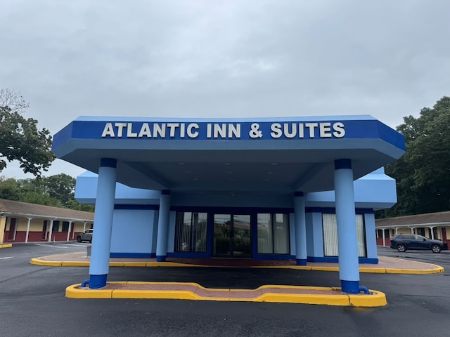 Atlantic Inn & Suites near Belmar Beach