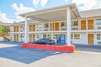 Economy Inn by OYO Ashburn I-75