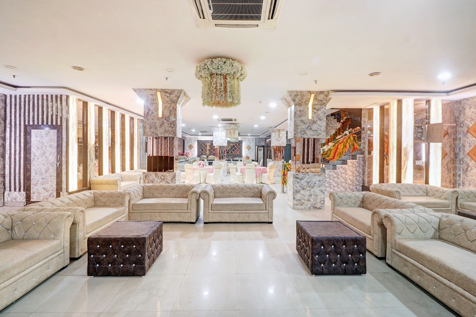 OYO Townhouse 748 Hotel Parth Paradise, Vaishali Kaushambi Metro, Ghaziabad