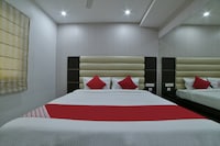 OYO Aditya Residency Near Shilparamam