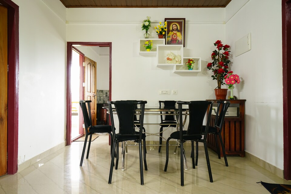 OYO Home 16899 Peaceful 2BHK, Anachal, Munnar