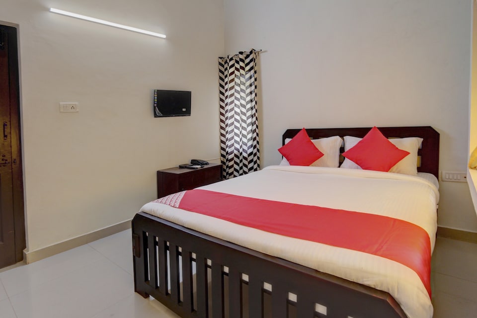 OYO Rooms 044 Udyog Vihar (Blocked), Cyber City, Gurgaon