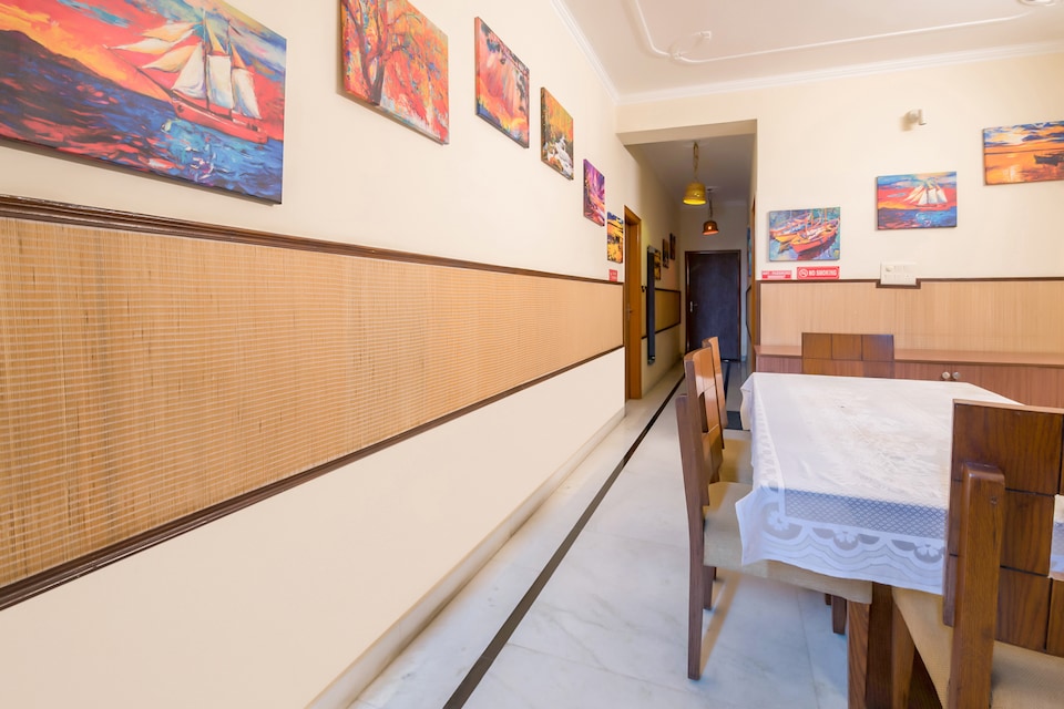 OYO 16907 SMG Stalber, Greater Noida, Noida