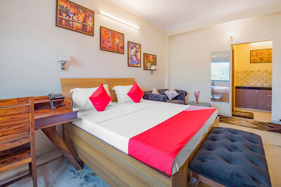 OYO 16907 SMG Stalber, Greater Noida, Noida