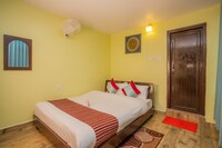 OYO 163 Hotel Arhant Inn