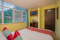 OYO 163 Hotel Arhant Inn