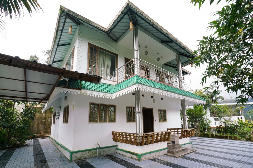 OYO Home 16911 Luxurious Stay, Anachal, Munnar