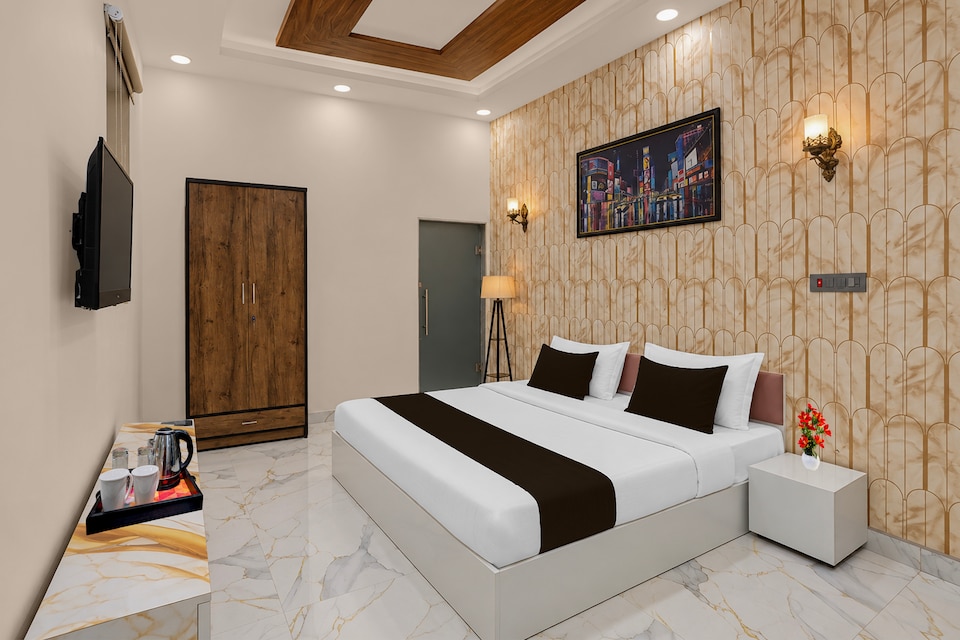 Collection O Sector 10 Greater Noida Formerly Shreeda, Greater Noida, Noida