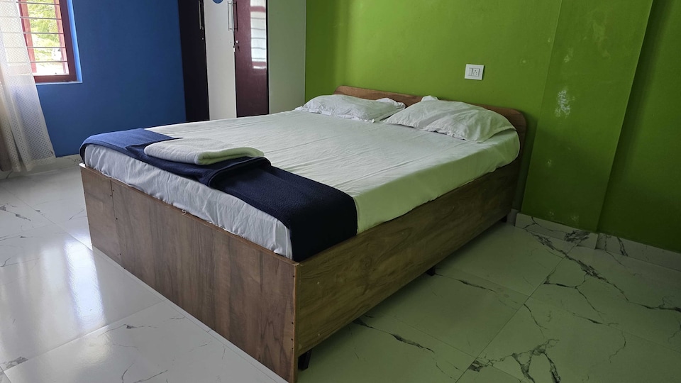 Hotel S4 Rooms & Dormitory, Technopark Trivandrum, Trivandrum