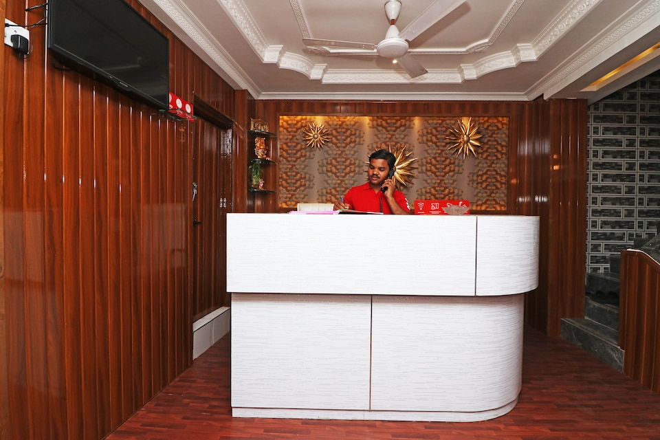 OYO Hotel Prerna, Station Road, Raipur