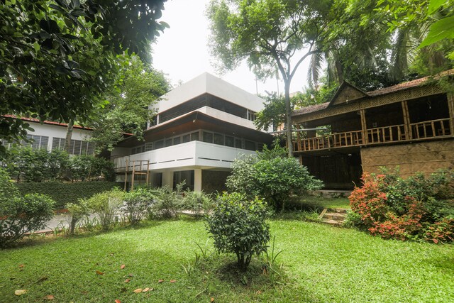 Capital O 16 Hillside