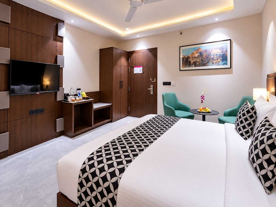 Clubhouse Hotel Raaj by CheckIn - Tajnagri, Agra, Fatehabad Road, Agra