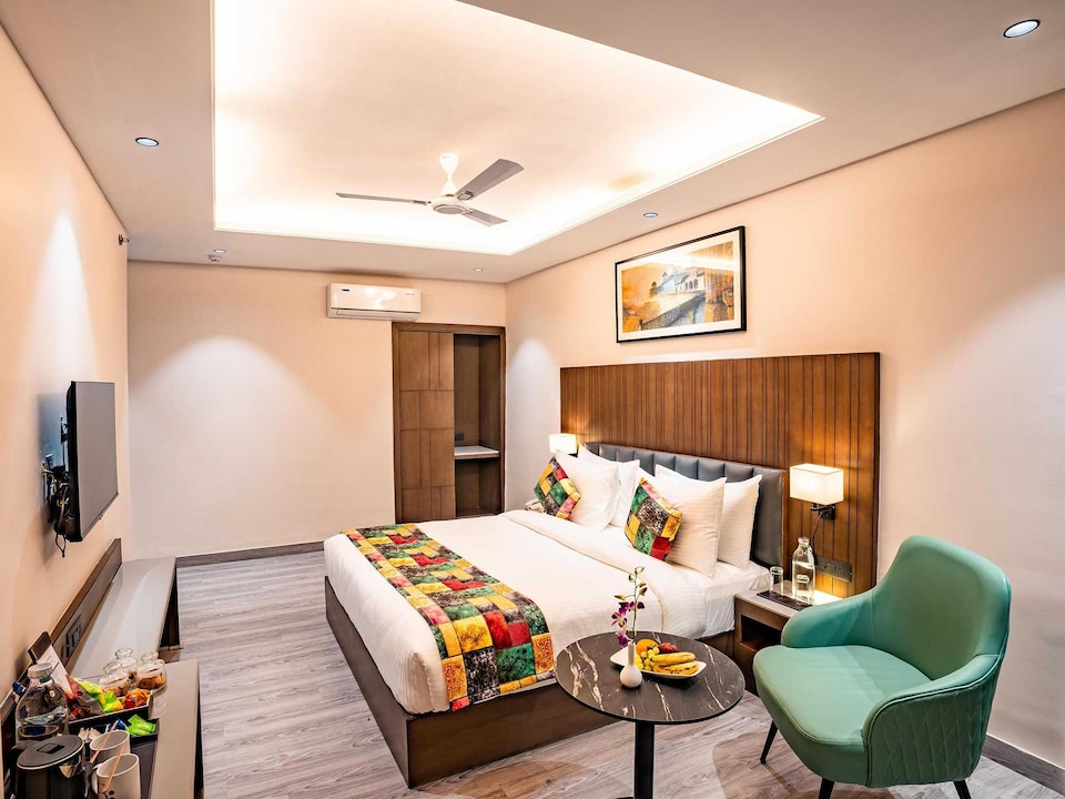 Clubhouse Hotel by CheckIn - Raaj, Agra, Fatehabad Road, Agra