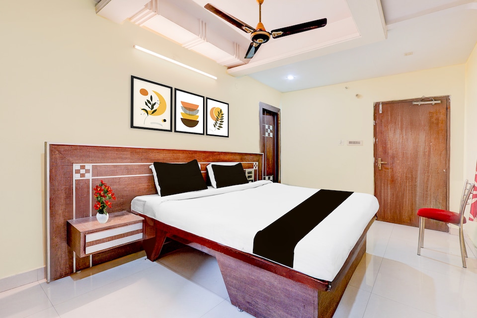 Super Townhouse Sankaramatam Road Near Diamond Park, Transit Vizag, विशाखपट्नम