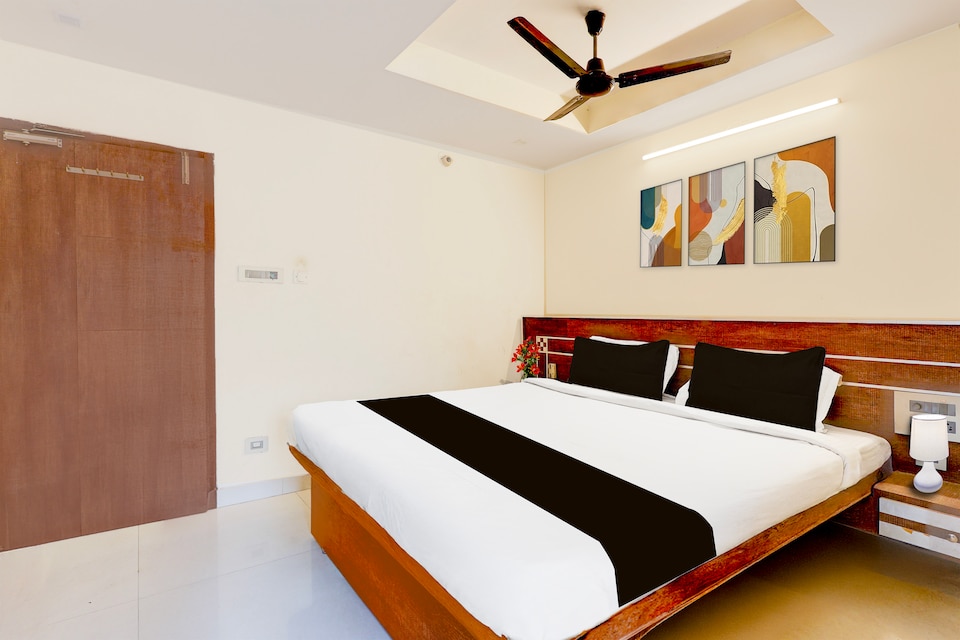 Super Townhouse Sankaramatam Road Near Diamond Park, Transit Vizag, विशाखपट्नम