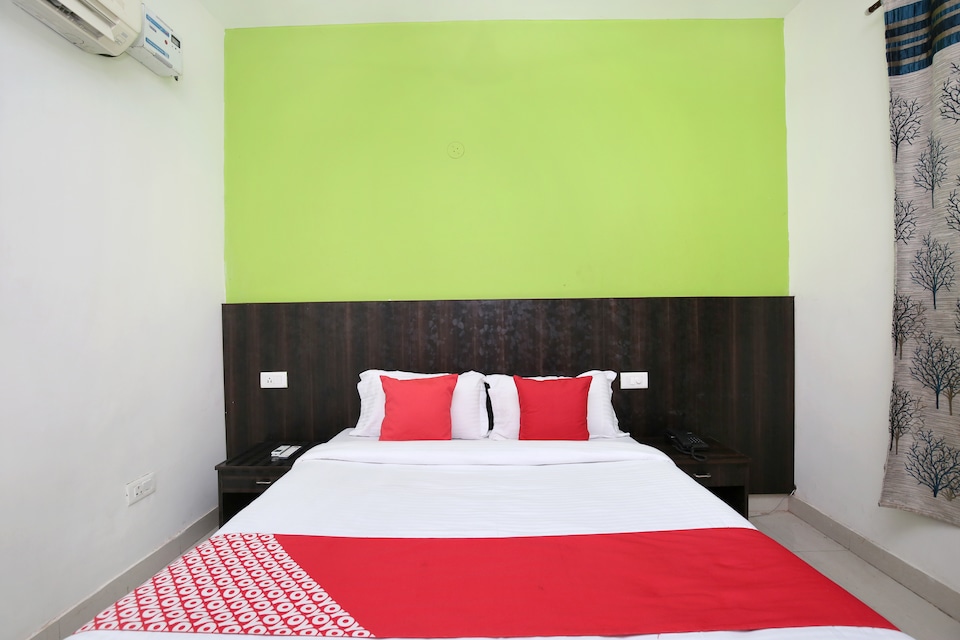 OYO Hotel Jp Palace, Sector 45 Chandigarh, Chandigarh