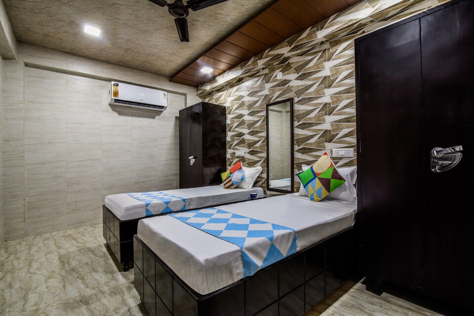 OYO LIFE MNS015 Sector 17, HUDA CENTRE 1, Gurgaon