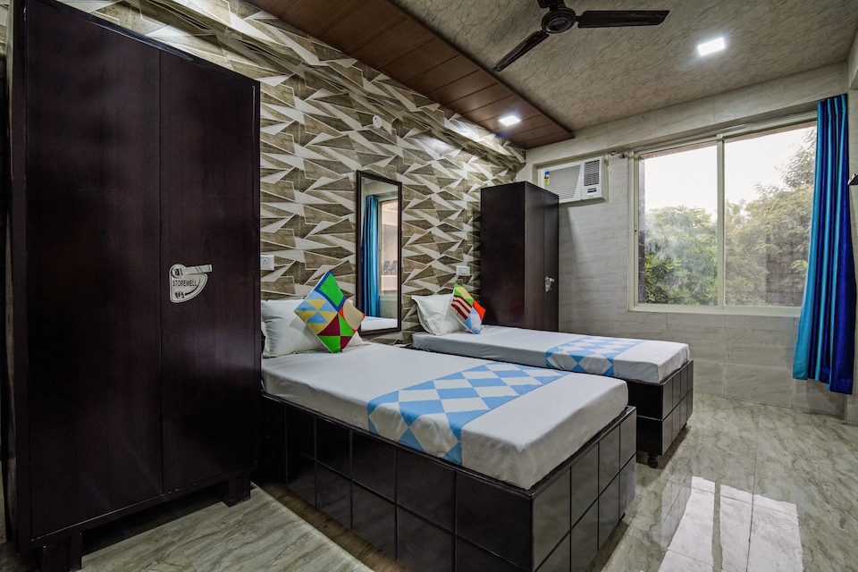 OYO LIFE MNS015 Sector 17, HUDA CENTRE 1, Gurgaon