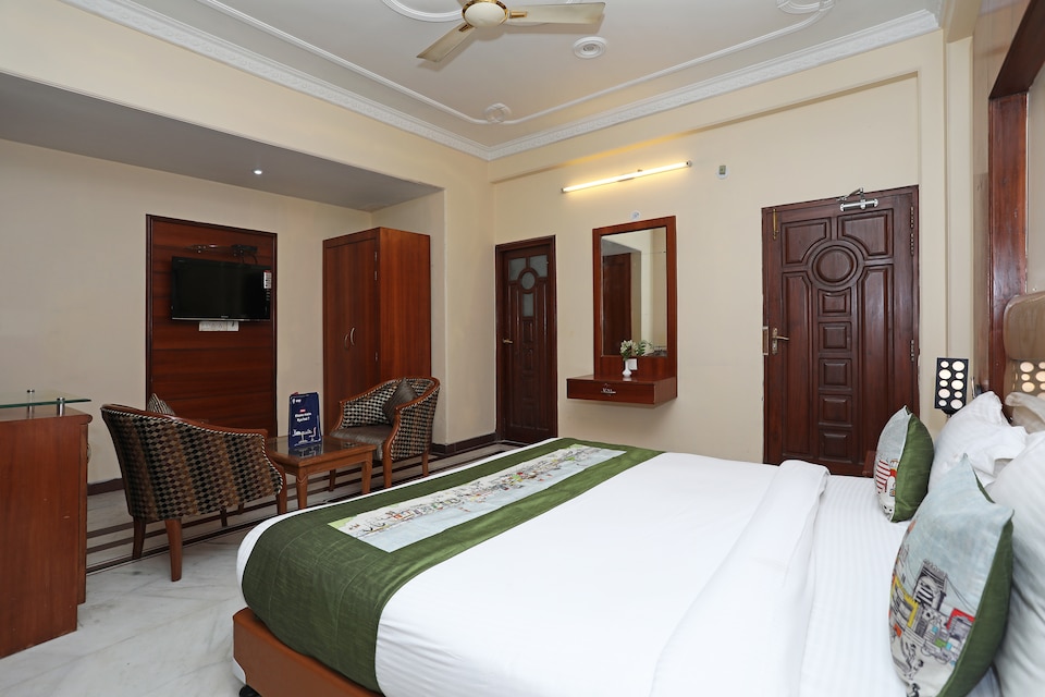 OYO 2801 Magnate Hotel, Gomti Nagar Lucknow, Lucknow