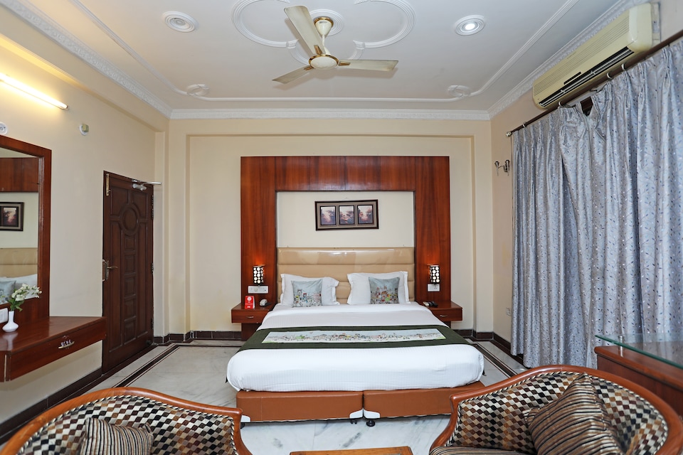 OYO 2801 Magnate Hotel, Gomti Nagar Lucknow, Lucknow