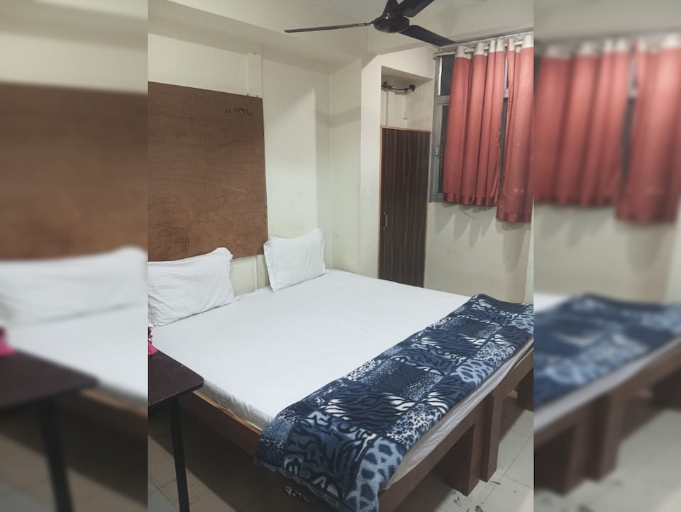 Spot On T.r.v, Rajender Nagar, Indore