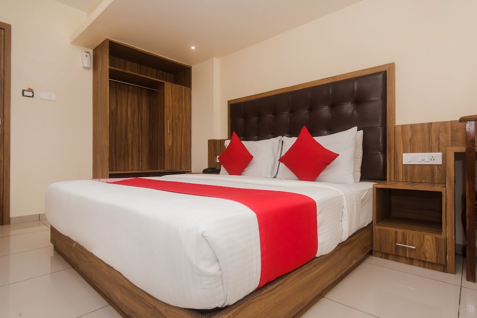 OYO 16958 Hotel Aviva Suites, Mumbai BCEC, Mumbai