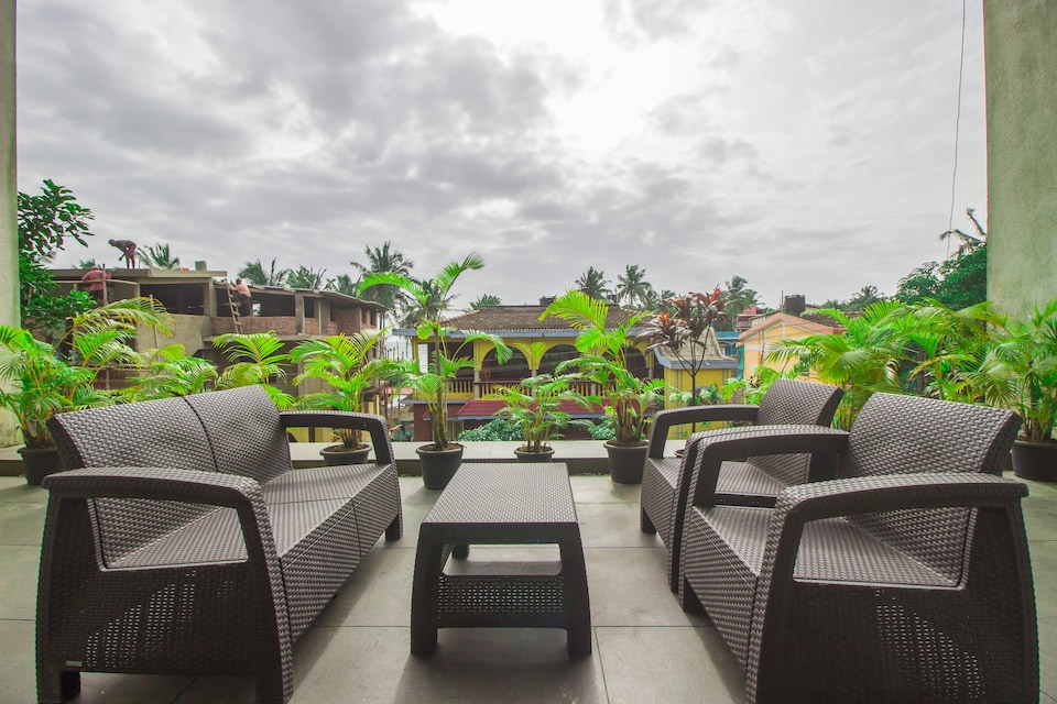 OYO 16967 Home Luxury 4BHK Villa Dona Paula, Miramar Goa, Goa