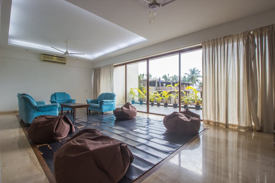 OYO 16967 Home Luxury 4BHK Villa Dona Paula, Miramar Goa, Goa