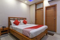 OYO 16970 Hotel Mahal