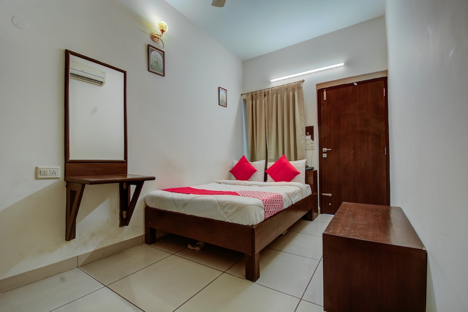 Hotel O Ram Nagar Metro Station Formerly Star Leaf, Vaishali Nagar Jaipur, Jaipur