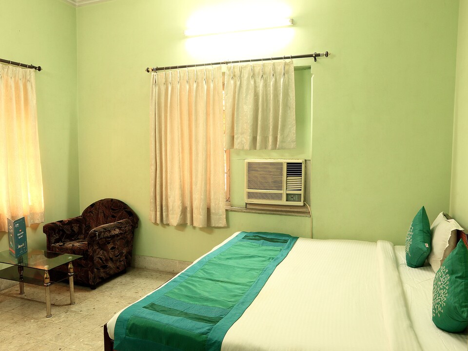 OYO 2802 Aakash Ganga Guest House Be West, Salt Lake Kolkata, Kolkata