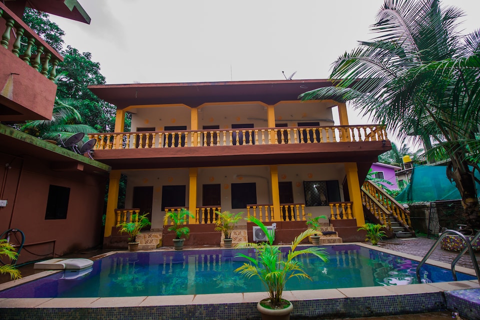 OYO 16976 Pool View 3BHK, Siolim, Goa