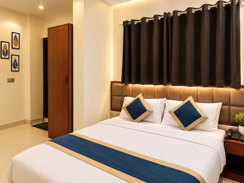 Townhouse Rajeev Gandhi Square, Airport Road - Indore, Indore